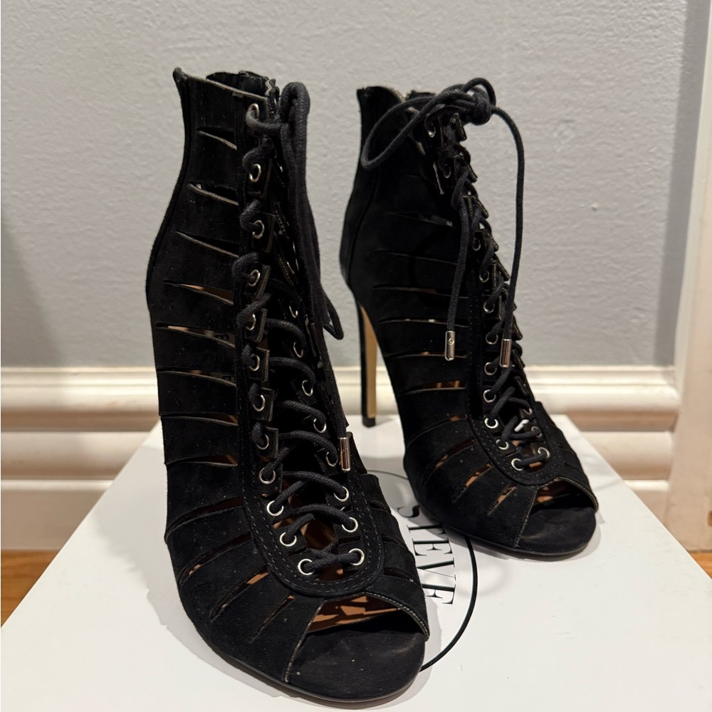 Stylish Black Lace-Up Heeled Sandals